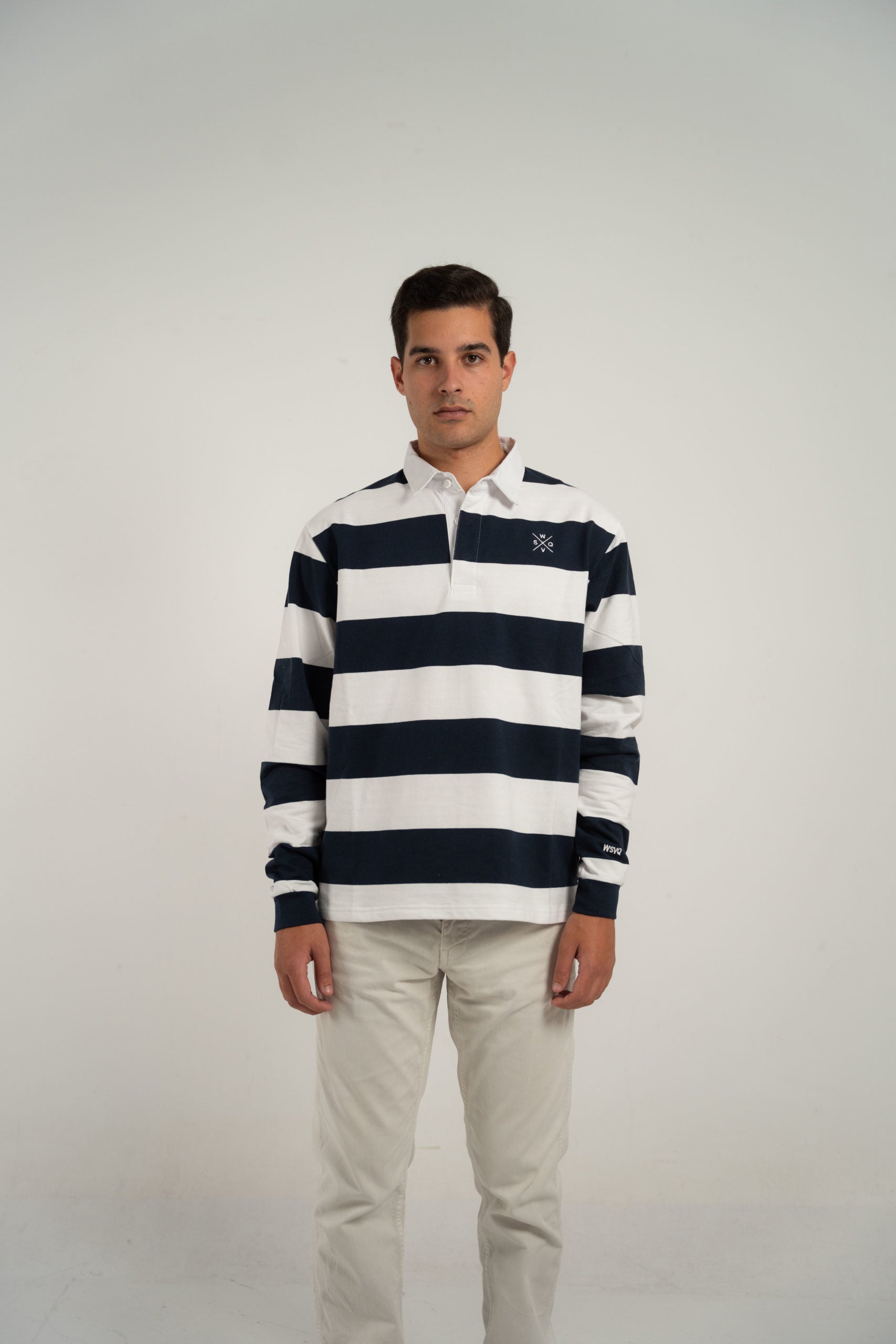 Polo de rayas azul marino y blanco wearings