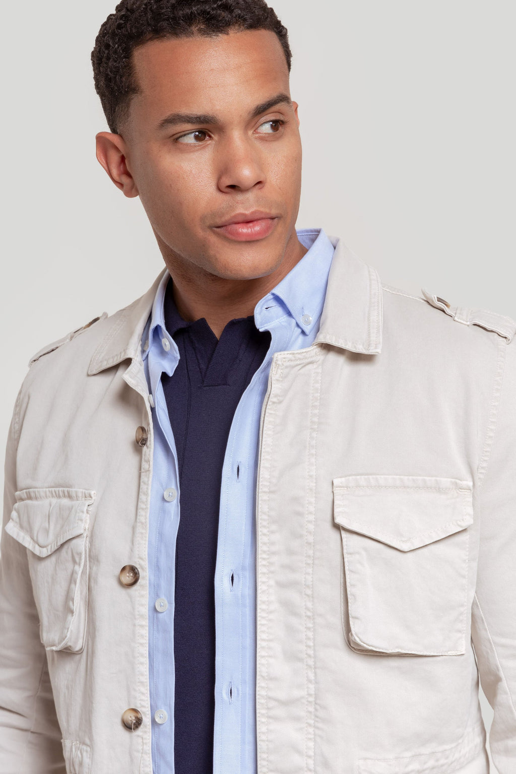 Chaqueta beige a la vaquera